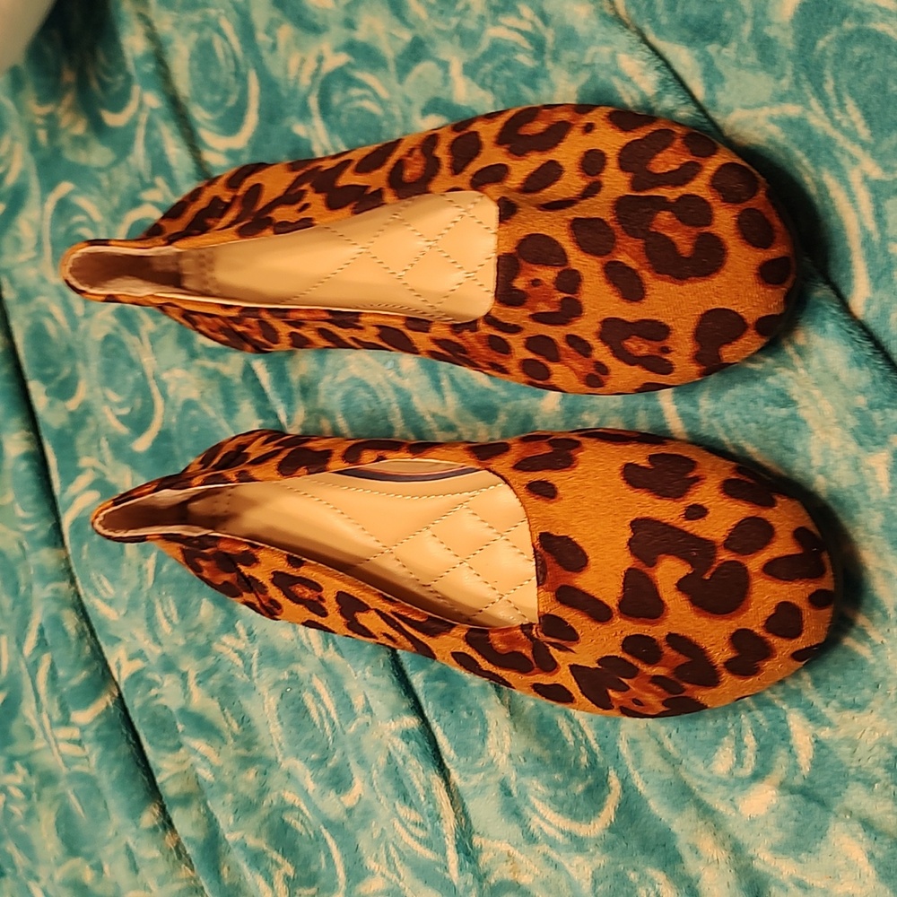 WOMANS SHOES